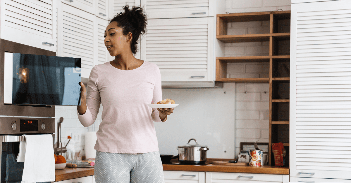 Does Microwaving Food Cause Cancer? NOWINCLUDED