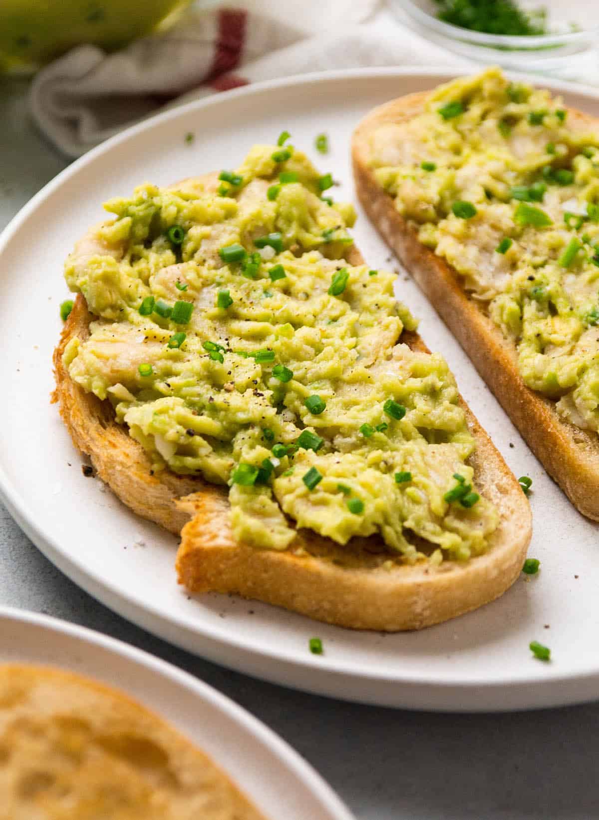 Creamy Avocado White Bean Mash
